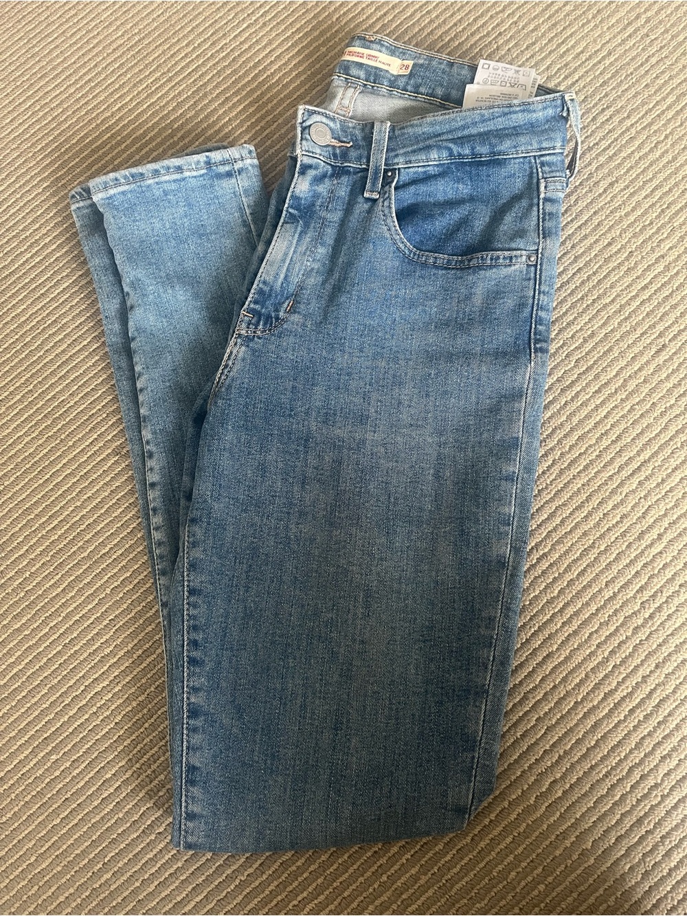 Levi's Women's Light Wash High Rise Skinny Jeans